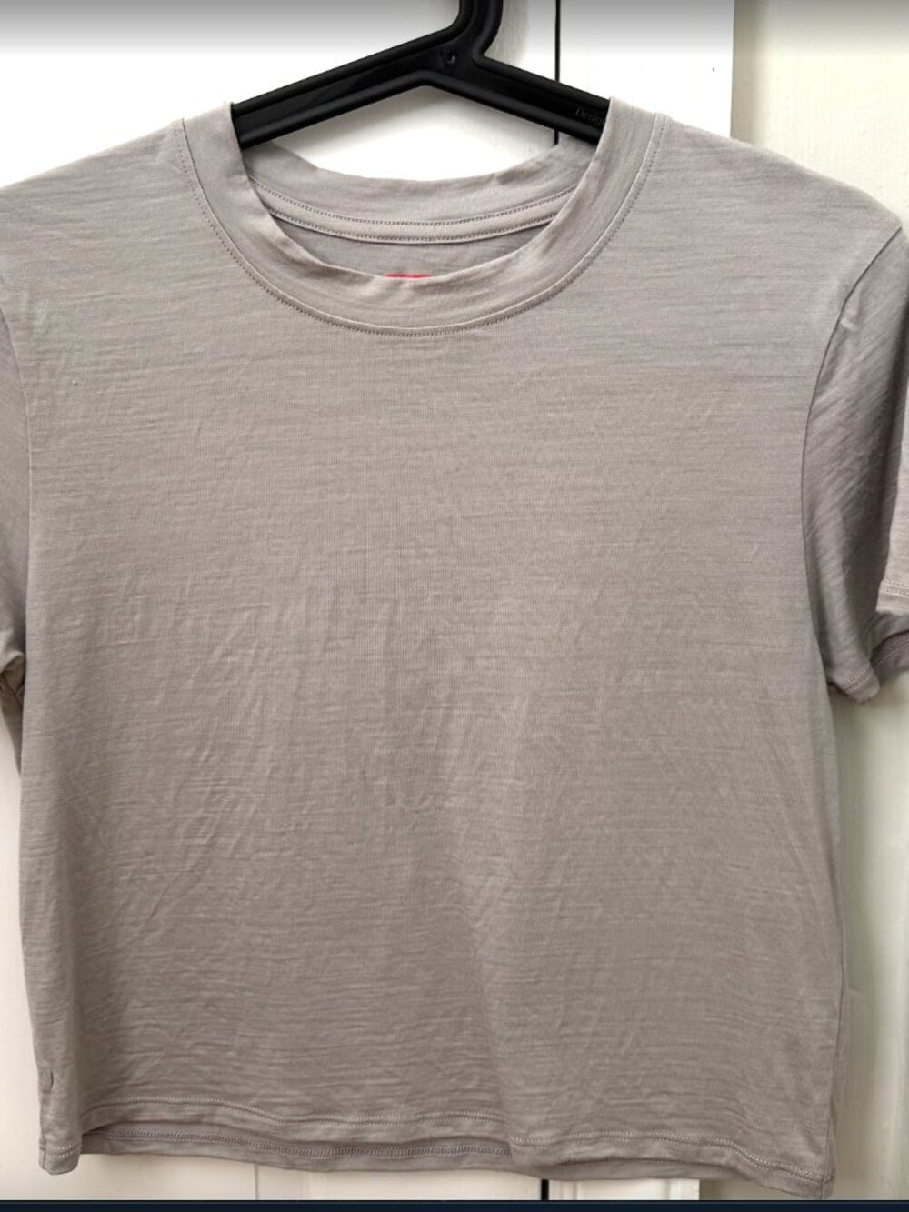 FOEHN Women's Merino Wool Cropped Tee, Grey, XS (worn once)